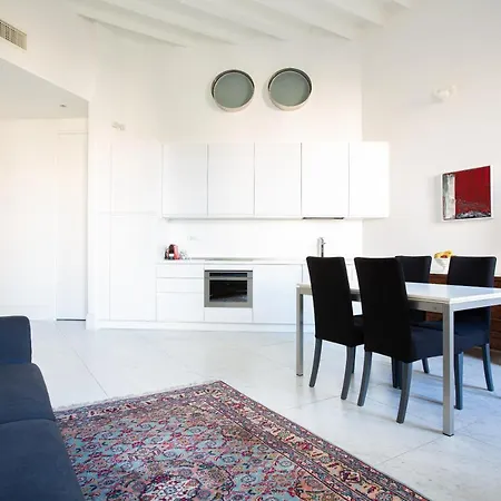 Casa Iole Al Centro Di * קליארי
